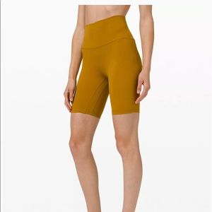 Lululemon align HR Short 8” in Gold Spice